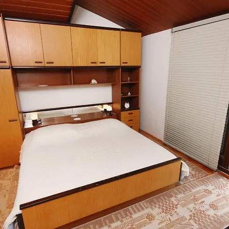 Apartman Apartments By The Sea Podgora, Makarska - 6082 *